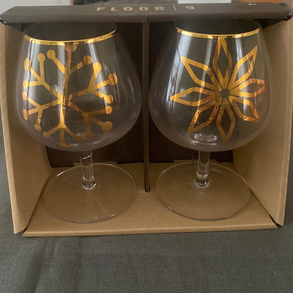 Set of two cognac, whiskey, wine glasses